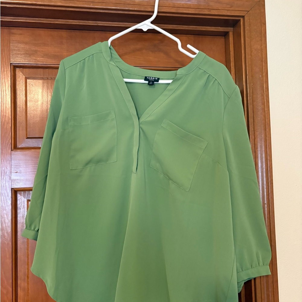 Torrid Harper Blouse Bundle - Floral, Cream, Olive - Picture 5 of 5